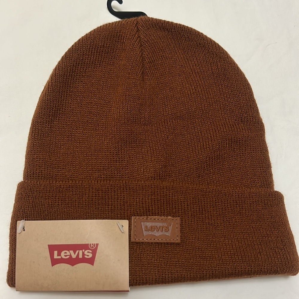Levi’s unisex beanie hat NWT color Rust